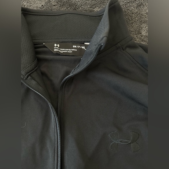 NEW Under Armour Men’s Fitted Full Zip Black Track Jacket Long Sleeve Small - Picture 4 of 5